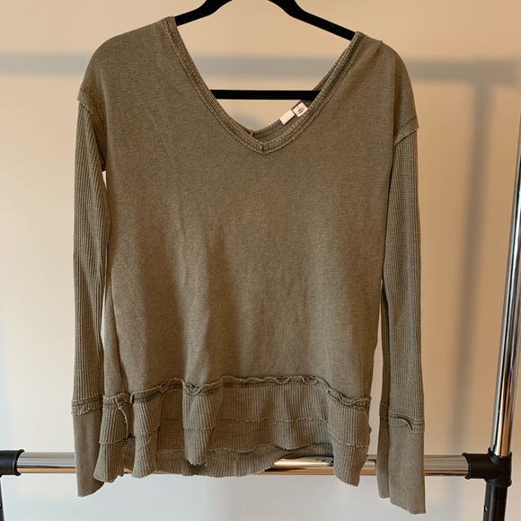 Olive green long sleeve - Picture 2 of 6